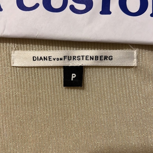 Diane von Furstenberg gold short sleeve draped tunic - Picture 5 of 6